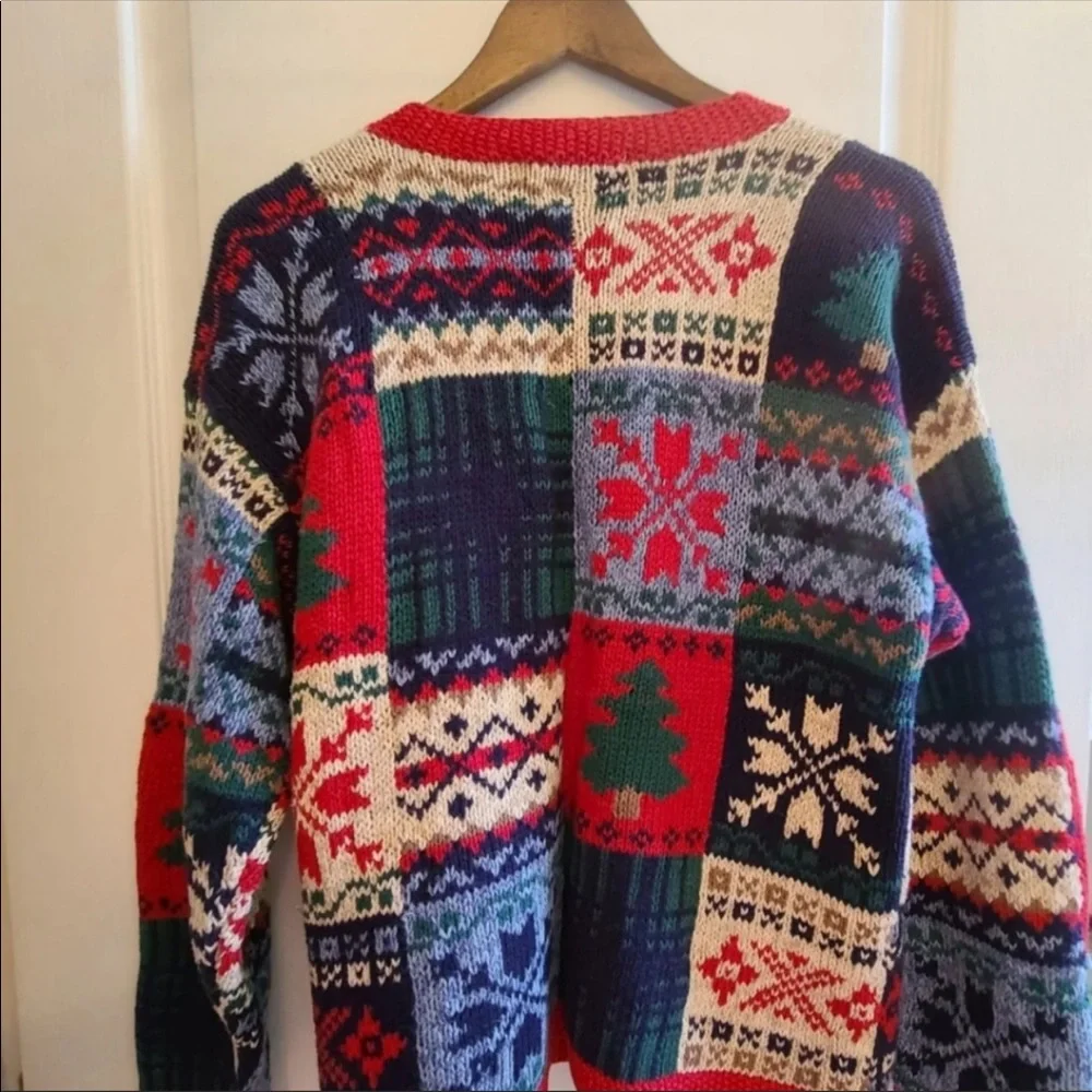 Christmas Sweater - Picture 5 of 6